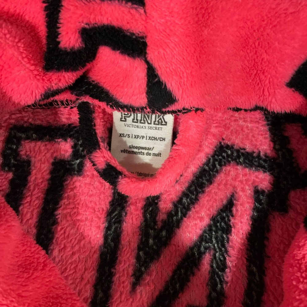 Pink Victoria’s Secret logo robe size extra small, hot pink with black lettering - Picture 2 of 3